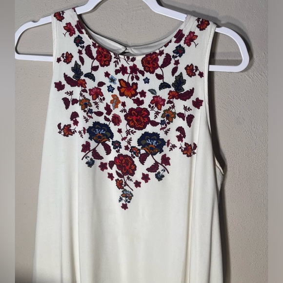Cream Flowey Dress Floral Accent Print Lined Decorative Keyhole Back Neck - Picture 3 of 7